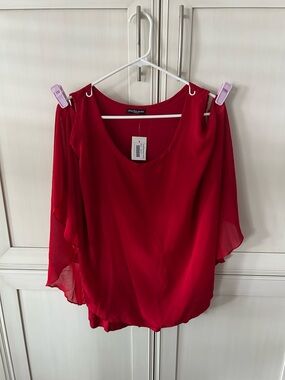 cha cha vente Red Cold-Shoulder Chiffon Top
